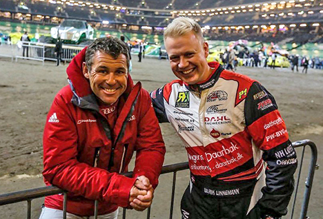 Nordjyden glæder sig til at køre race på hjemmebanen i Nysum hele weekenden. Der køres NEZ Championship lørdag den 11/8 og RallyX Nordic søndag den 12/8, hvor Ulrik Linnemann (th) desuden byder omkring 60 gæster til spisning og race i eget VIP område.
(Foto: Linnemann Motorsport)